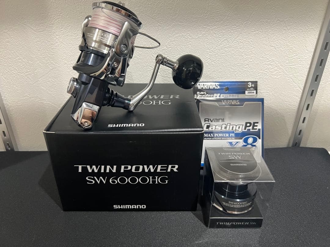 【美品】シマノ　２１ツインパワーＳＷ６０００HG 替スプール、新品ライン付き
