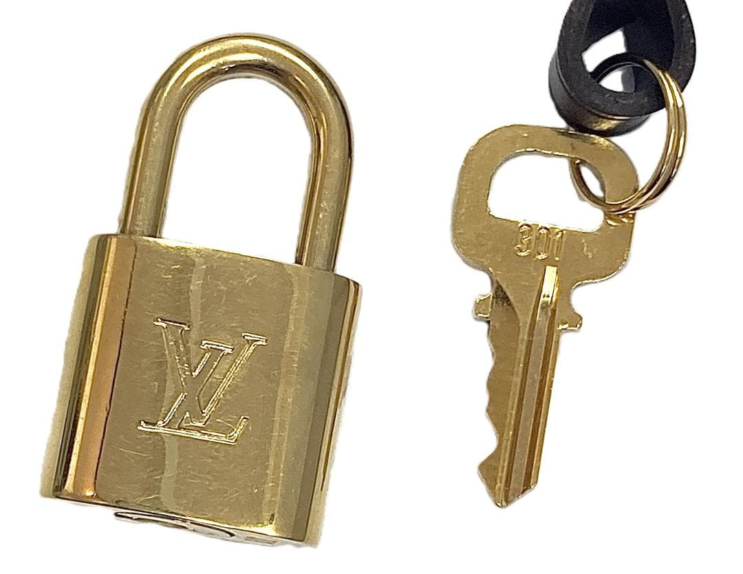 ルイヴィトン カデナ＆キー＆クロシェット No.301 中古美品！(33105)
