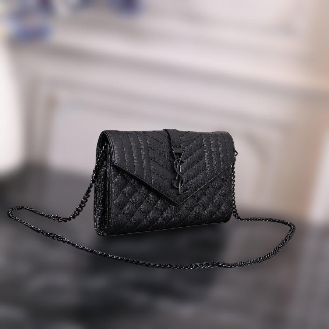 Envelope ブラック ショルダーバッグ