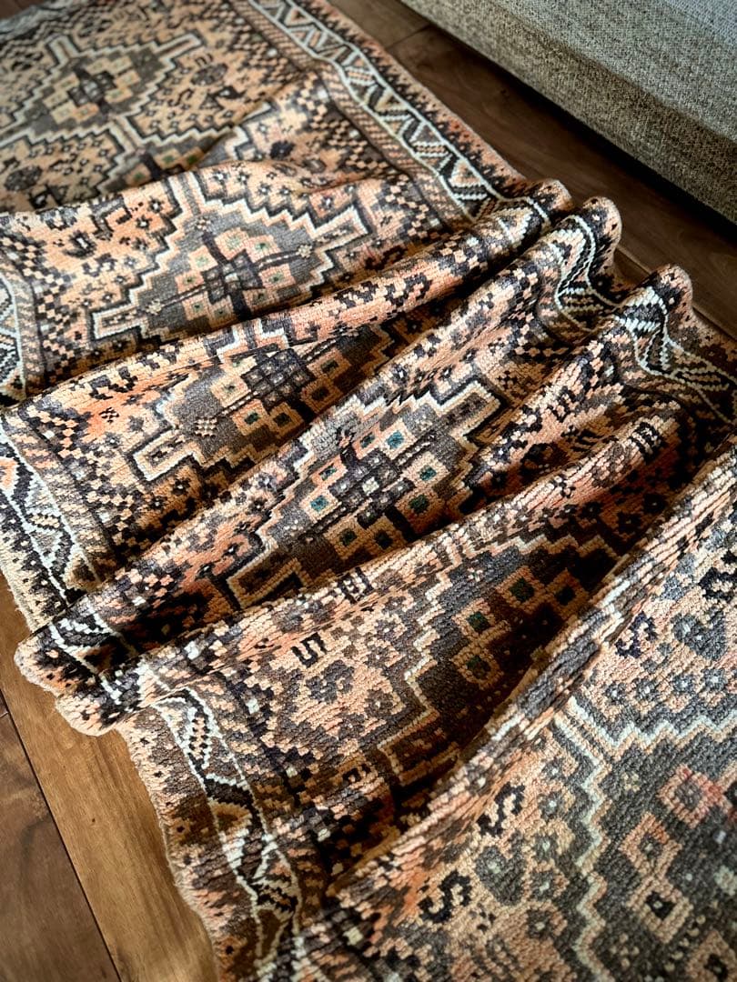 トライバルラグ　ヴィンテージラグ　カシュガイ族　シラーズ　ペルシャ絨毯　ランナー