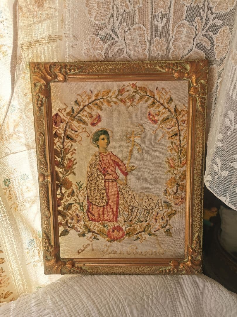 アンティーク バプテスマの聖ヨハネと羊と薔薇 ニードルポイント 手刺繍 額付