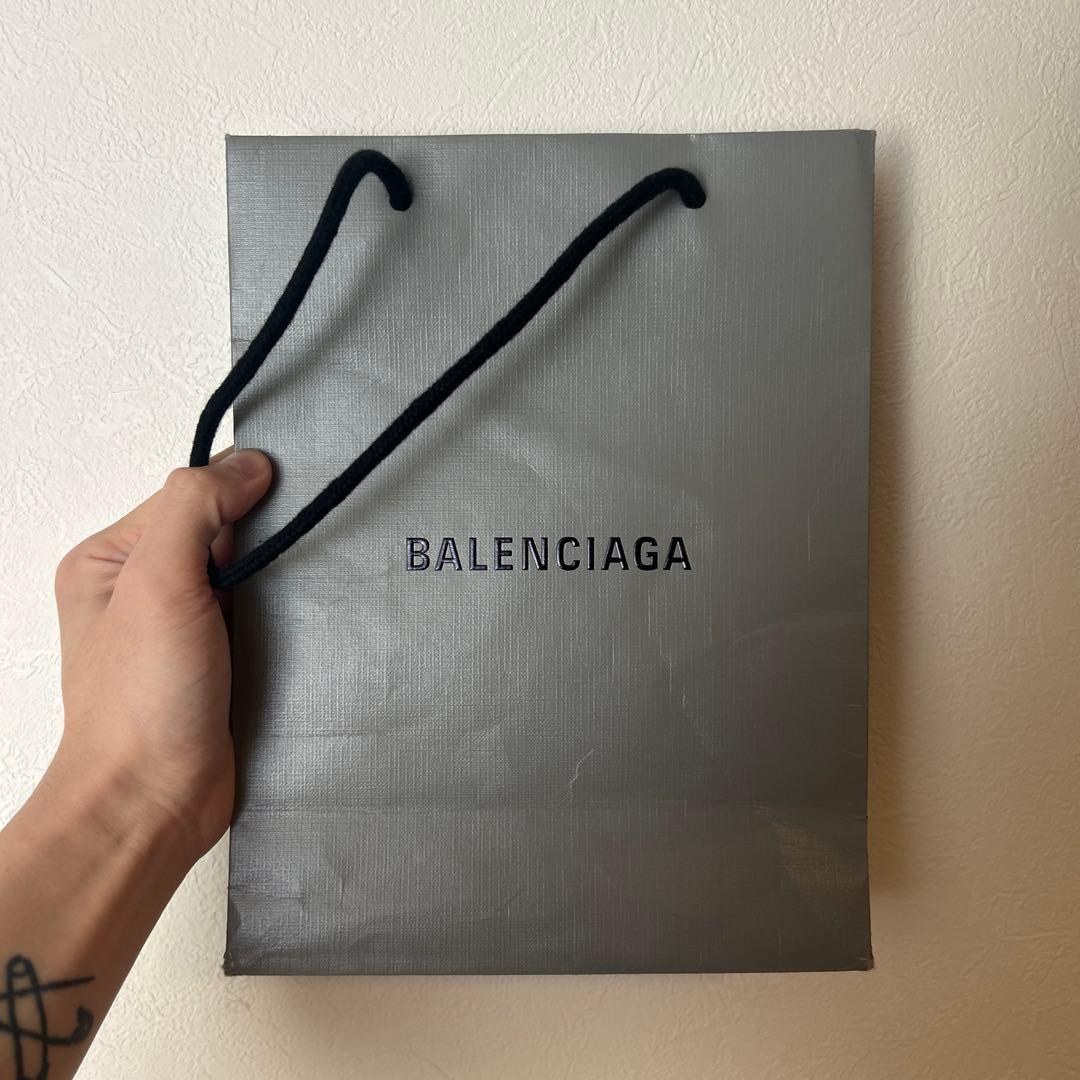 バレンシアガ　ショッパー　限定