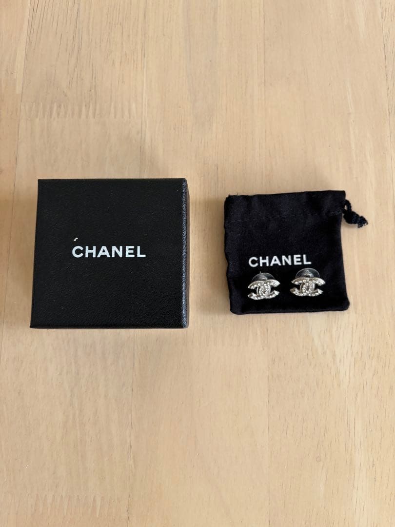 CHANEL CCロゴピアス 専用ポーチ付き