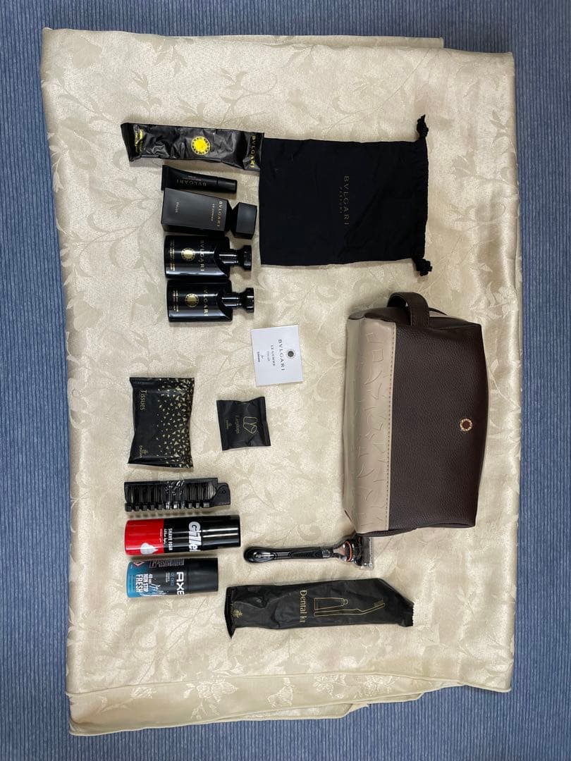 エミレーツ航空Ｆクラス BVLGARI アメニティセット+ バイレードアメニティ