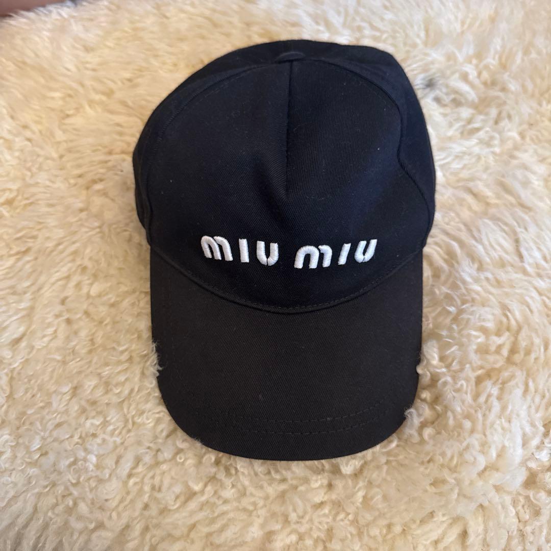 miumiu キャップ　ブラック