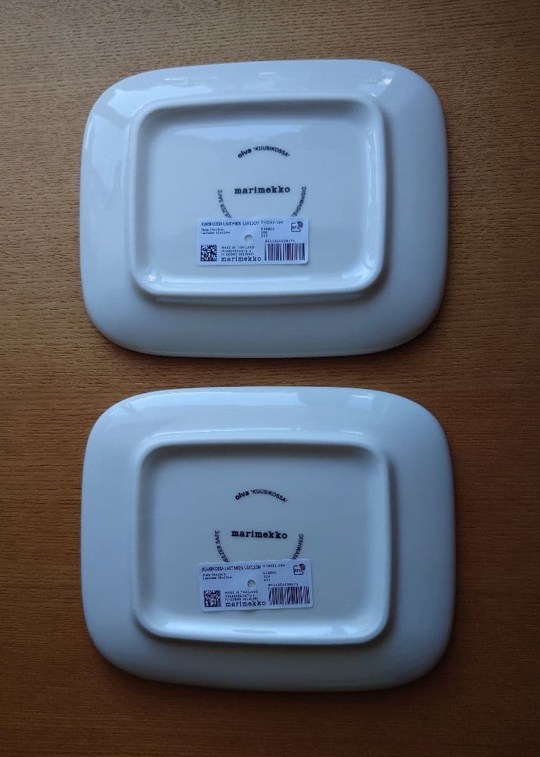 マリメッコ　クーシコッサ　スクエアプレート　2枚