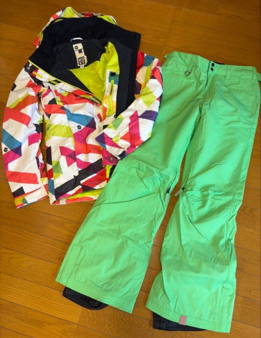 スキーウェアセット（ジャケット＋パンツ）
