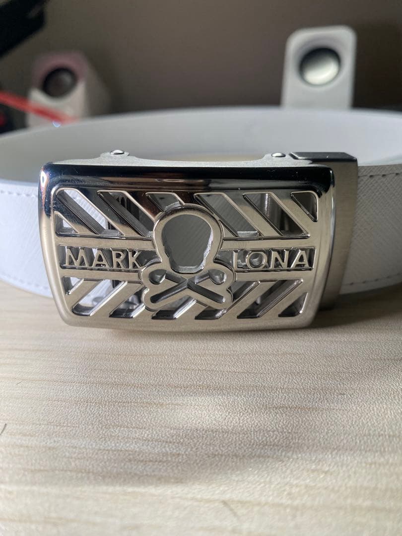 【新品】品薄商品　MARK & LONA ホワイトベルト　Mサイズ　男女兼用