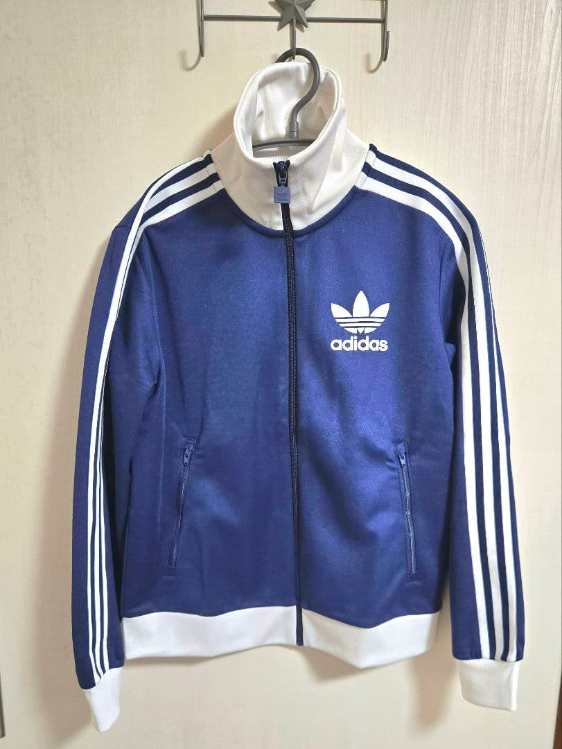 お*ん様 adidas　ベッケンバウアー トラックトップ