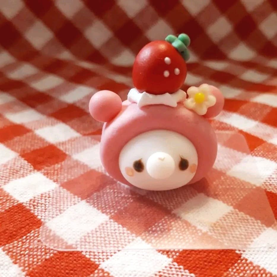 くまロールケーキ♪苺付き