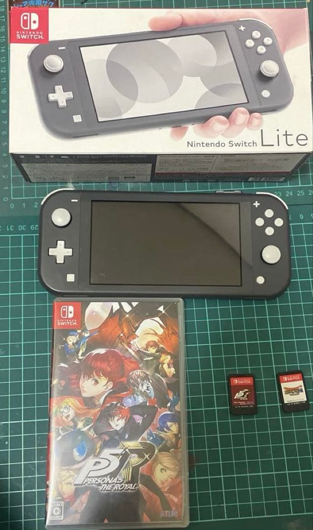 Nintendo Switch Lite グレー 本体(箱付き)+カセット2枚