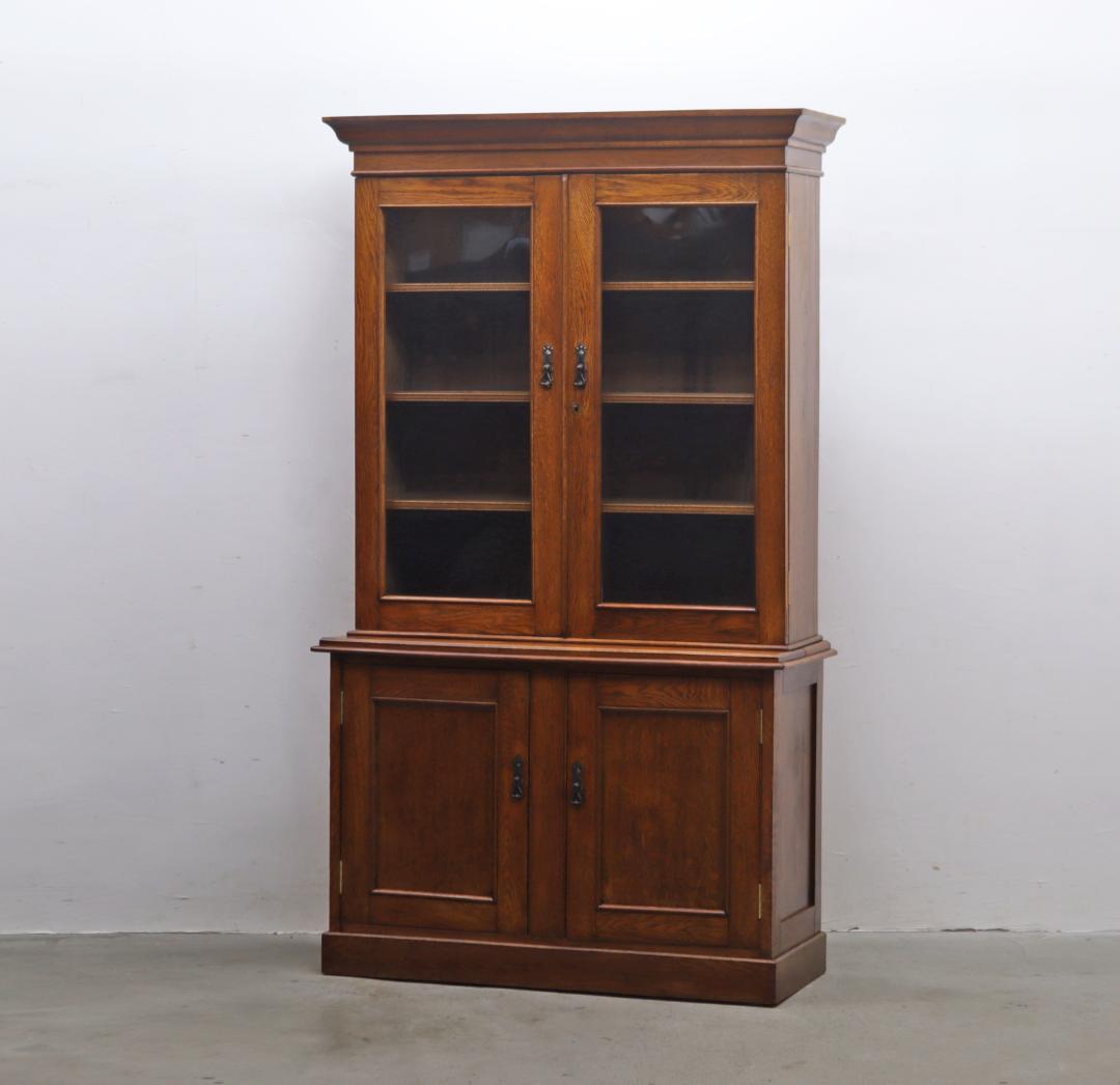 英国 イギリス オーク材 ヴィンテージ ガラス キャビネット 飾り棚 食器棚