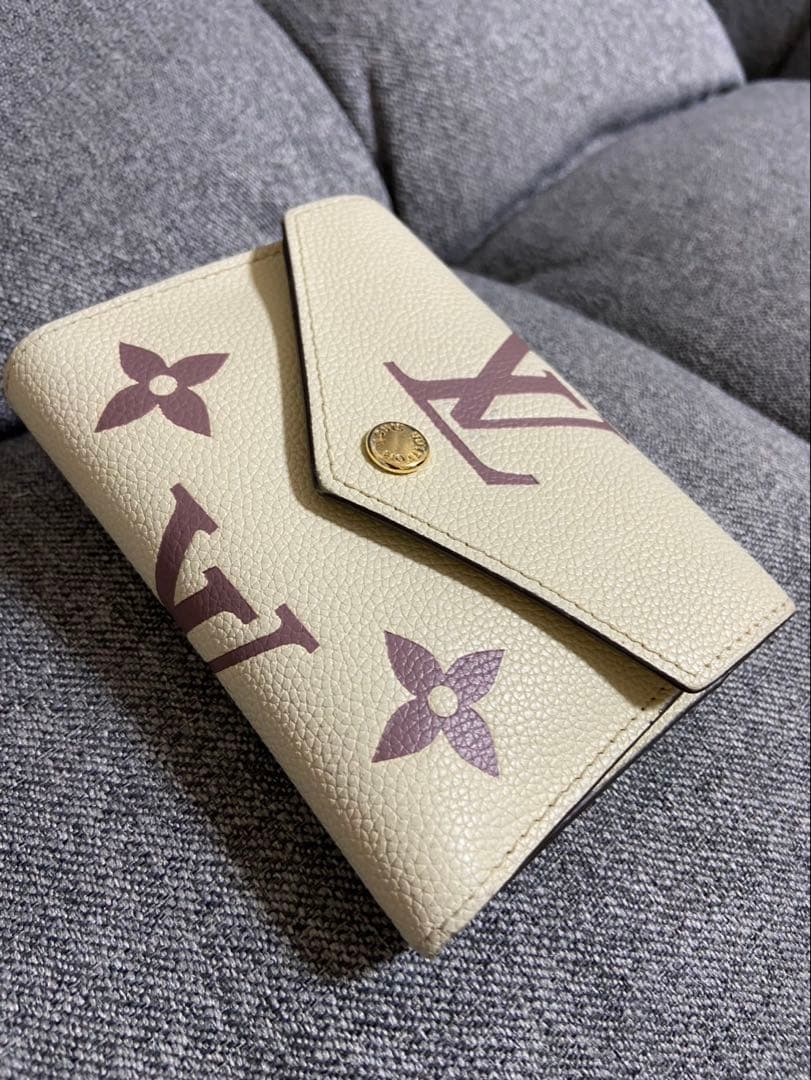 M*u様 LOUIS VUITTON 三つ折り財布