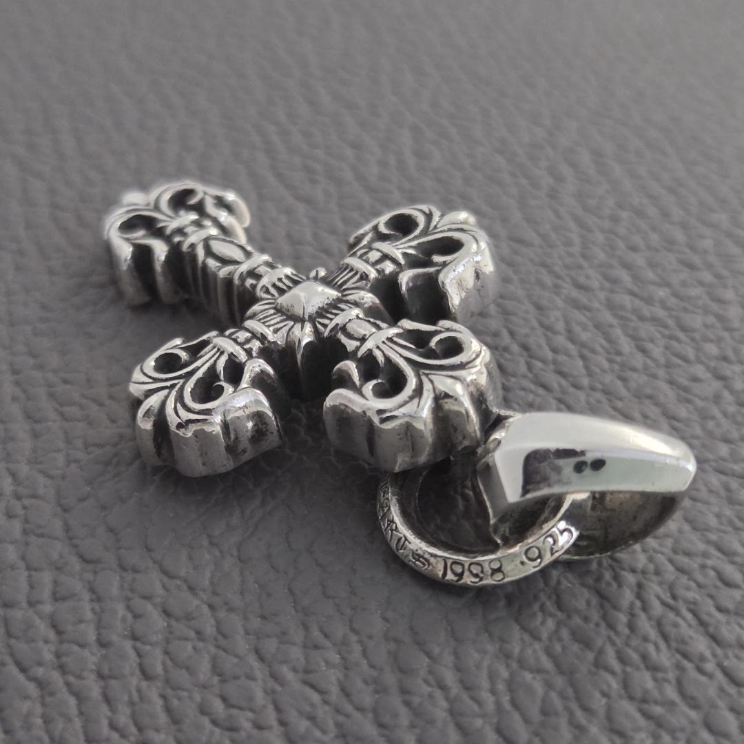 CHROME HEARTS フィリグリークロス XS ベイル ペンダント トップ