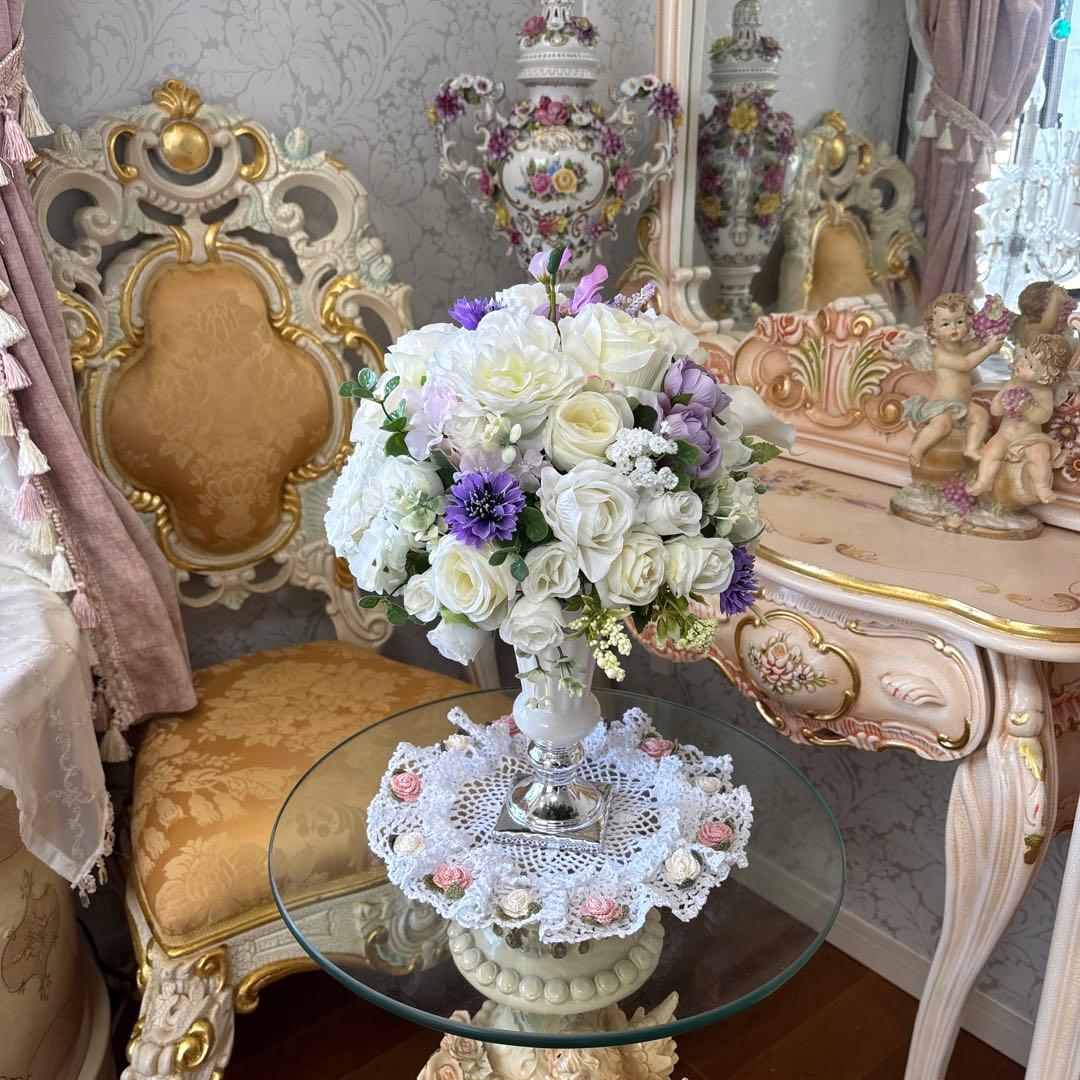 ホワイトと紫360度 フラワーアレンジメント