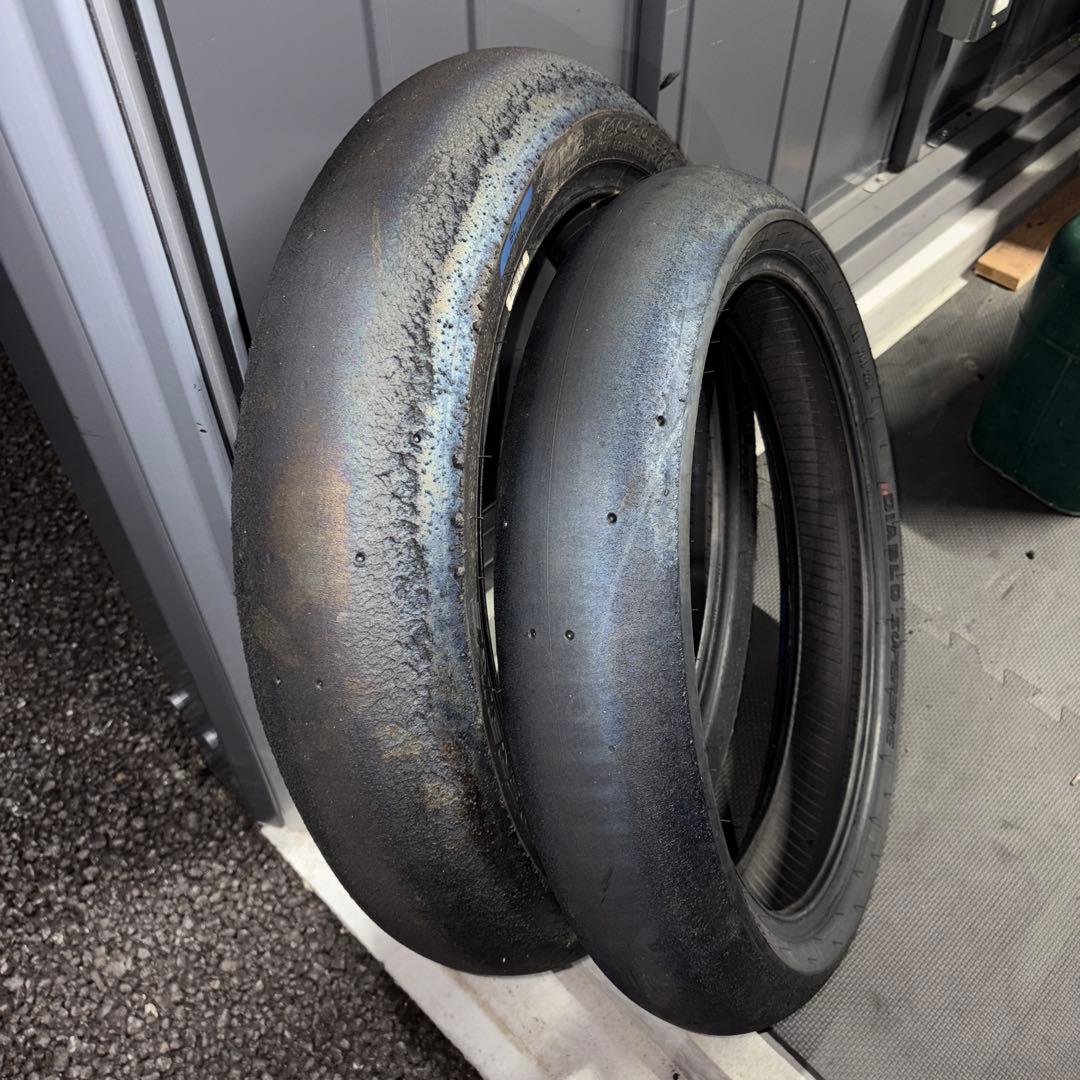 ピレリ　ディアブロスーパーバイク 110/70-R17 140/70-R17 ②