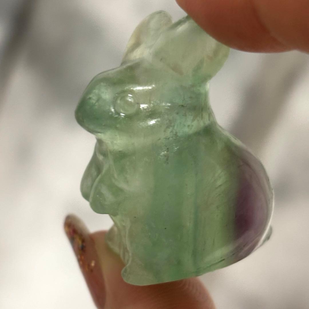 天然石 フローライト ウサギ カービング 置物 うザギ