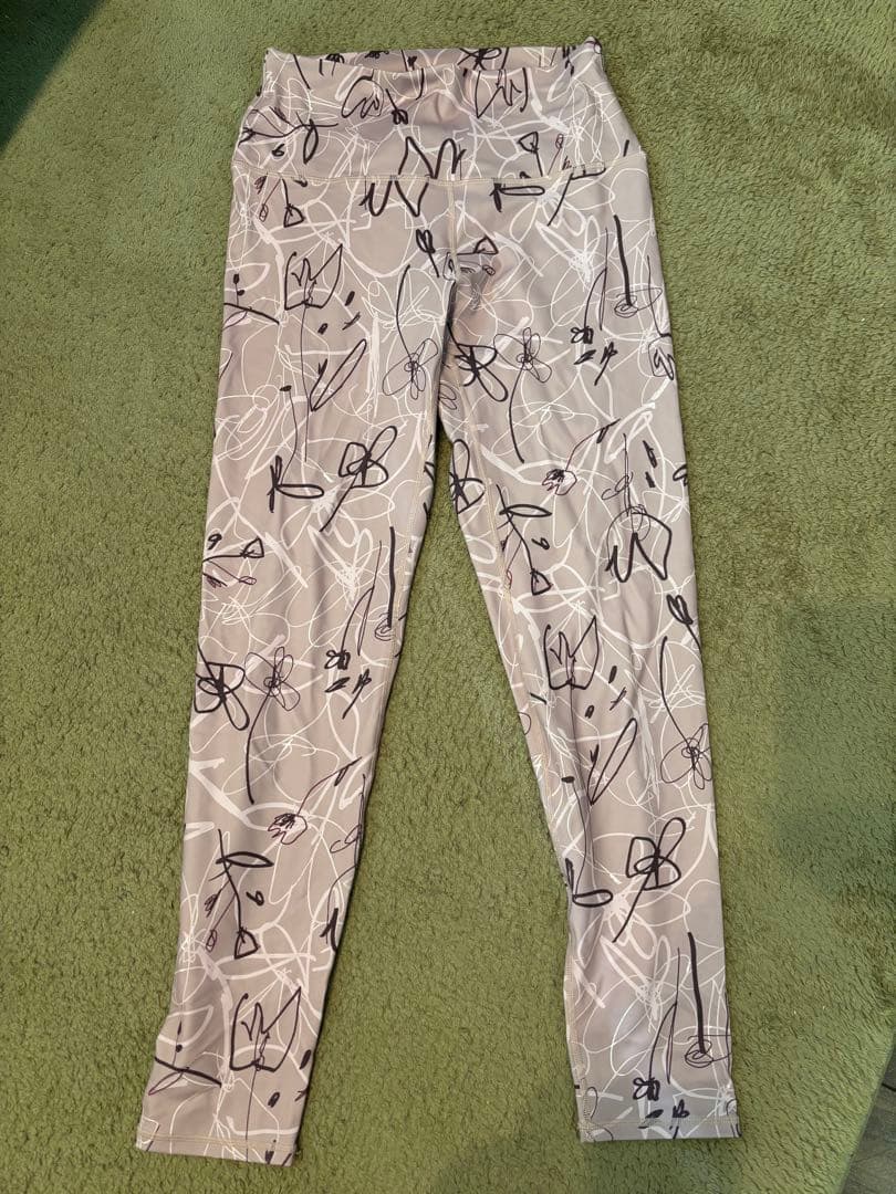 Sukala ヨガウェア　上下セット　ピンク