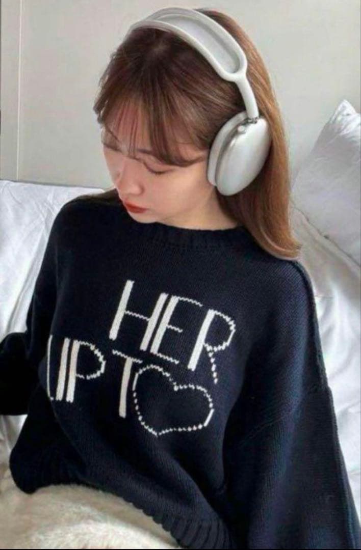 【週末値下げ】herlipto Share The Love Knit Top