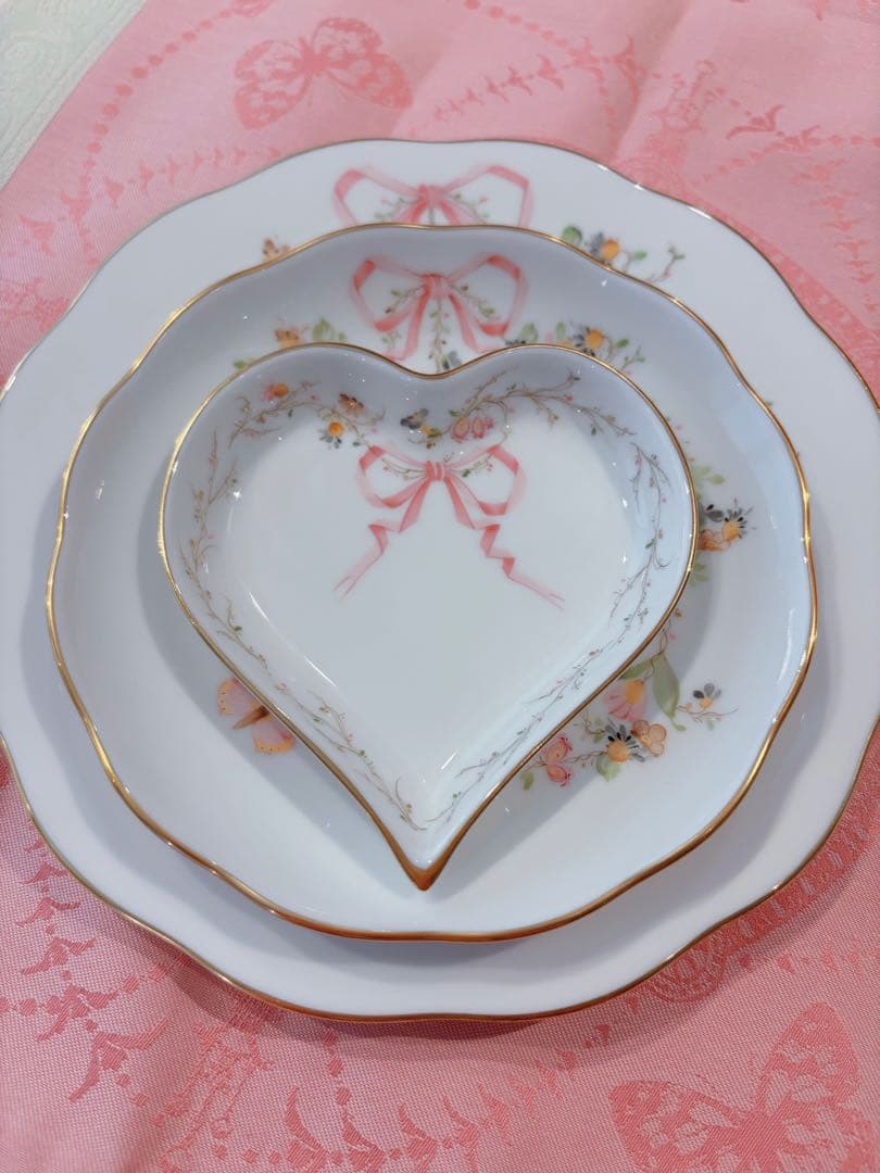 チ*】様 ヘレンド　新品未使用　リボンローズドラジェ　ハート ディッシュ