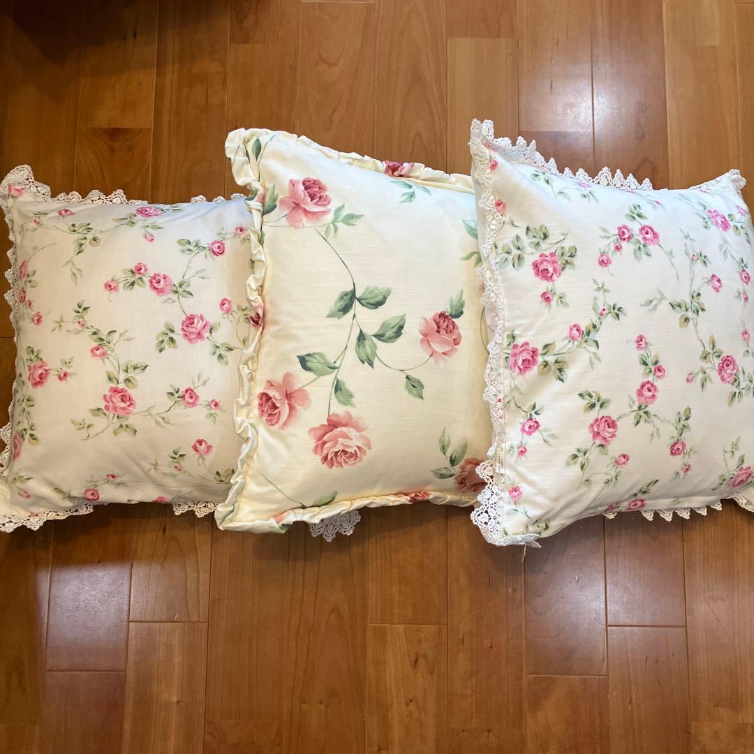 新品未使用 極美品 ローラアシュレイ クッションカバー ３点セット 激レア品