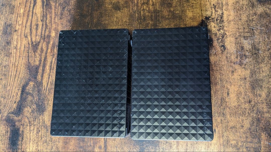 SEAGATE Expansion Desktop Drive 4TB 2個