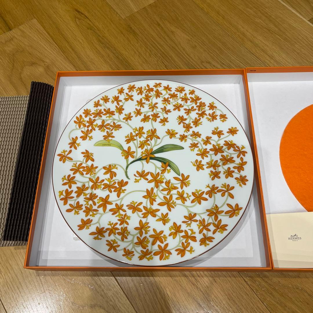 HERMES Jardin des Délices 丸皿　エルメス新品未使用