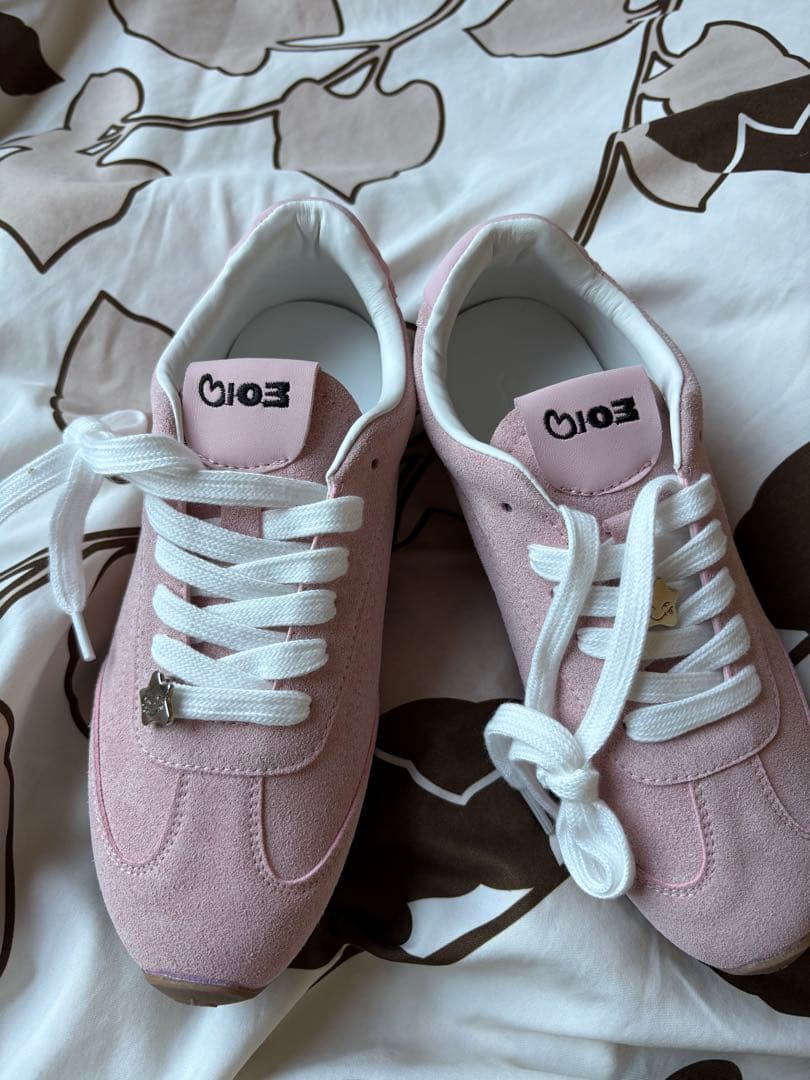 新品未使用alo ピンク スエード コラボスニーカー37