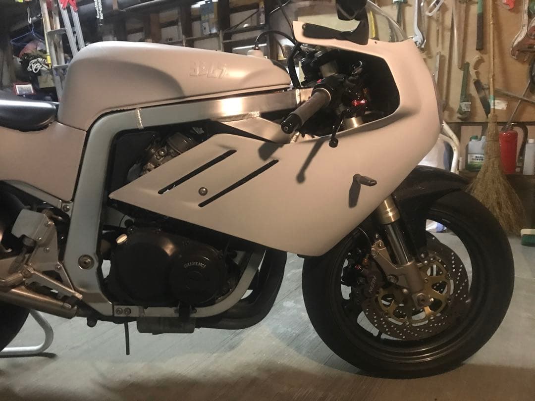 SUZUKI GSX-R400R GK76A F カウル スズキ 耐久レーサー
