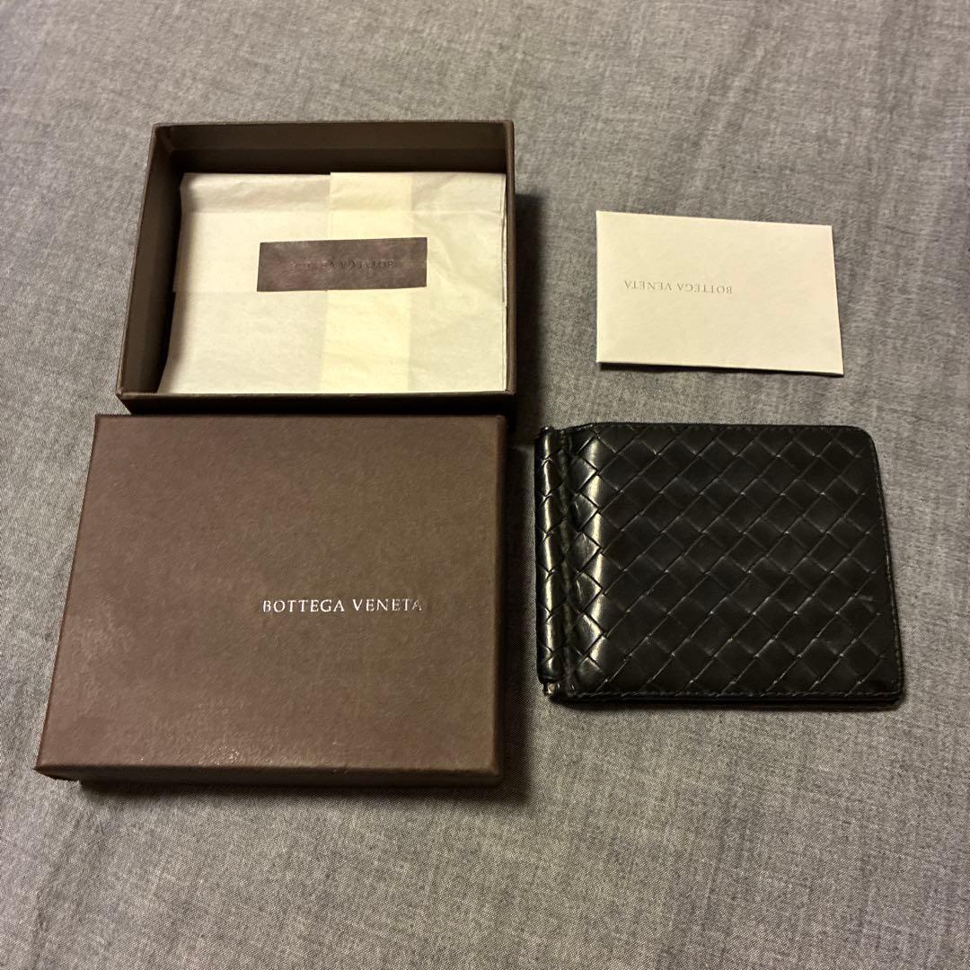 ボッテガベネタ、ブラックレザー マネークリップ 編み込みデザイン