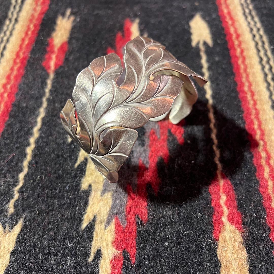 希少 【unkown】 ワイドリーフバングル シルバー フェザー925