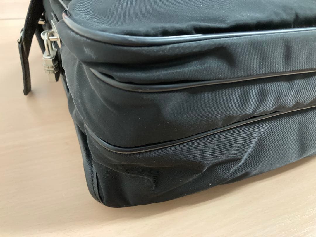 美品★PRADA★プラダ★メッセンジャーバッグ ★サフィアーノ×ナイロン★