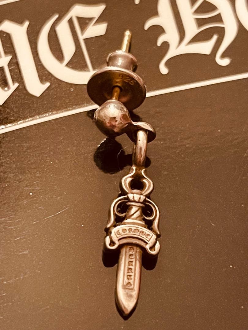 クロムハーツ♦︎ドロップスタックダガー片耳ピアス