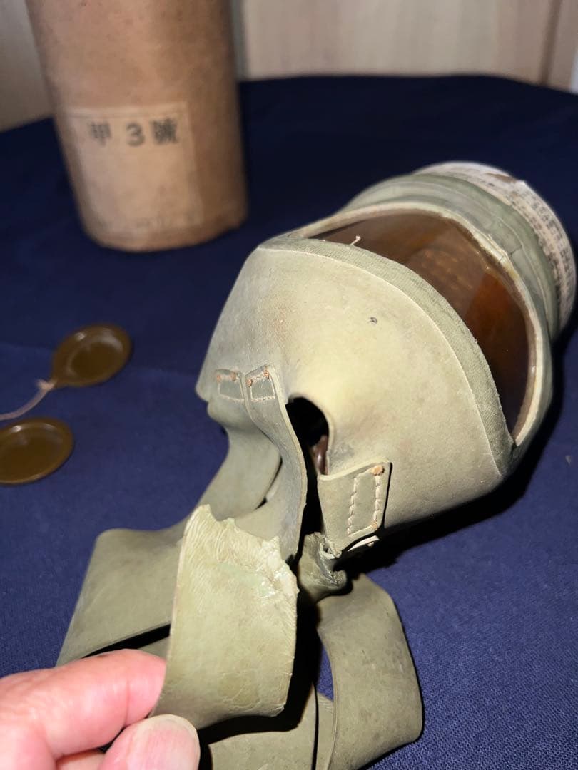 日本　戦時中防空用防毒面（サービス品あり）