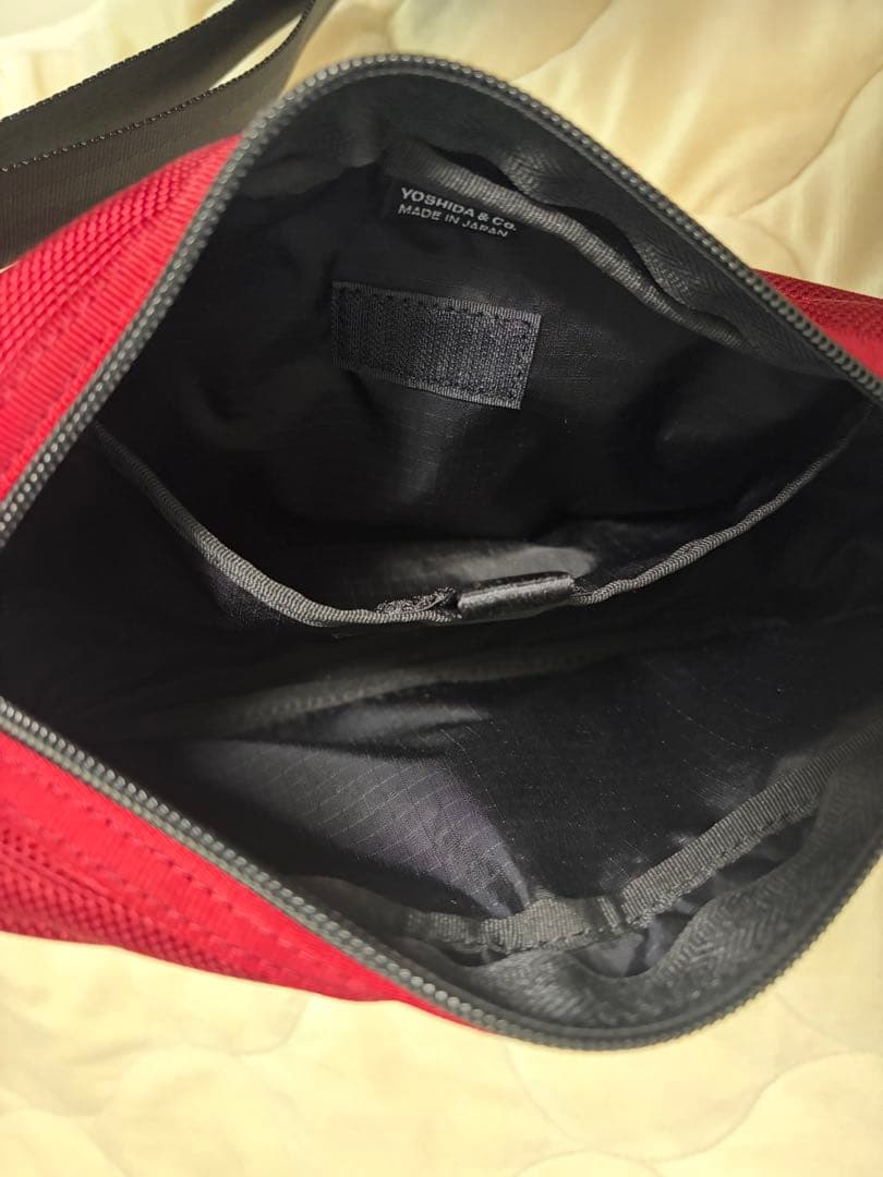 吉田カバン×機動戦士ガンダム シャアコラボ ショルダーバッグ