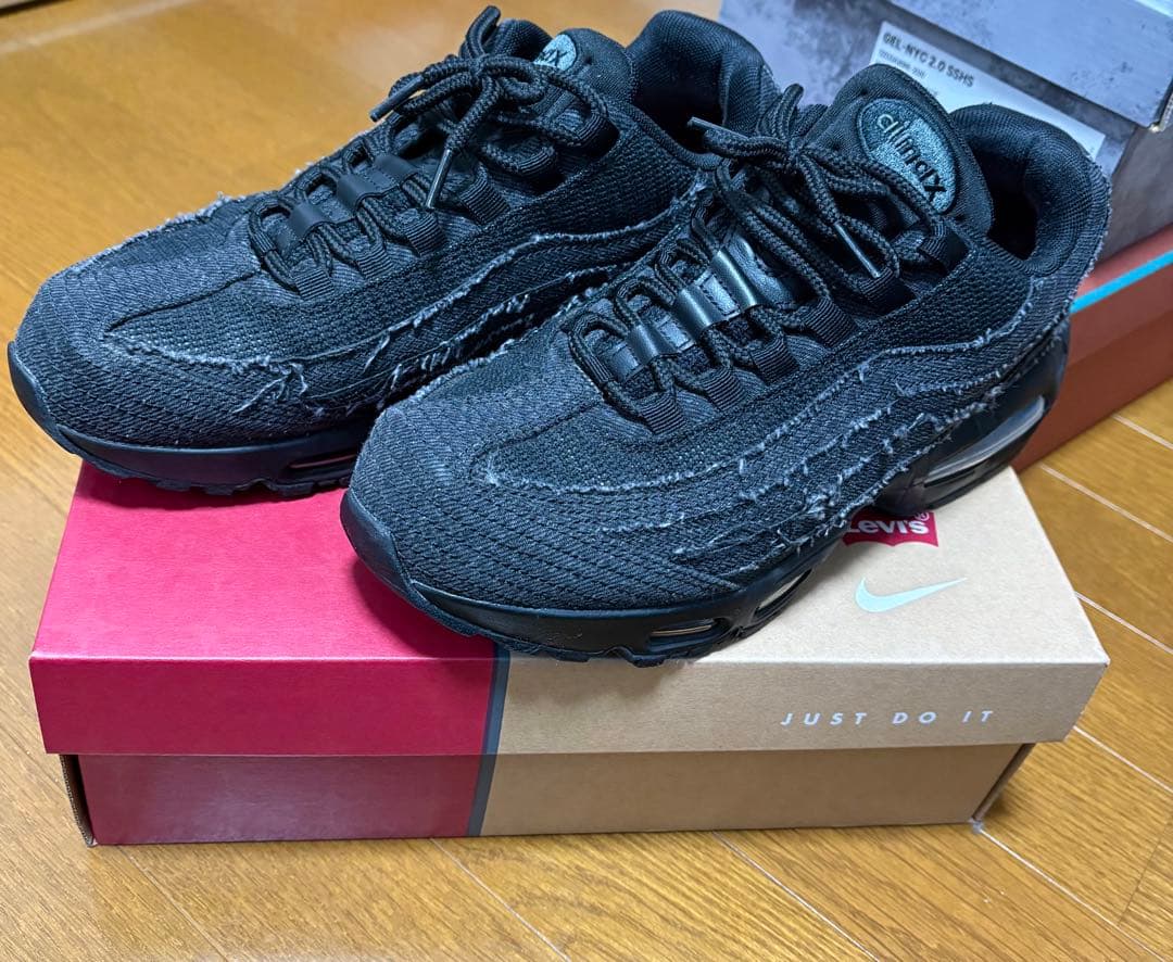 Levi's x Nike Air Max 95 ブラック