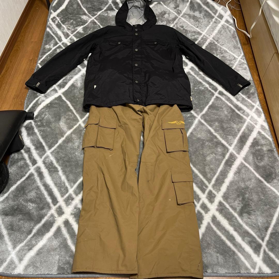 【Burton】スキーウェア・スノーボードウェア上下 男女兼用 「Lサイズ」