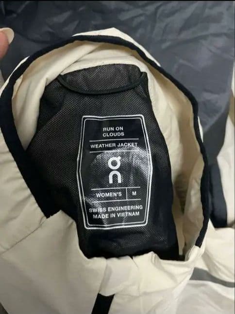 demekinさまOn Weather Jacket オン　ジャケットランニング