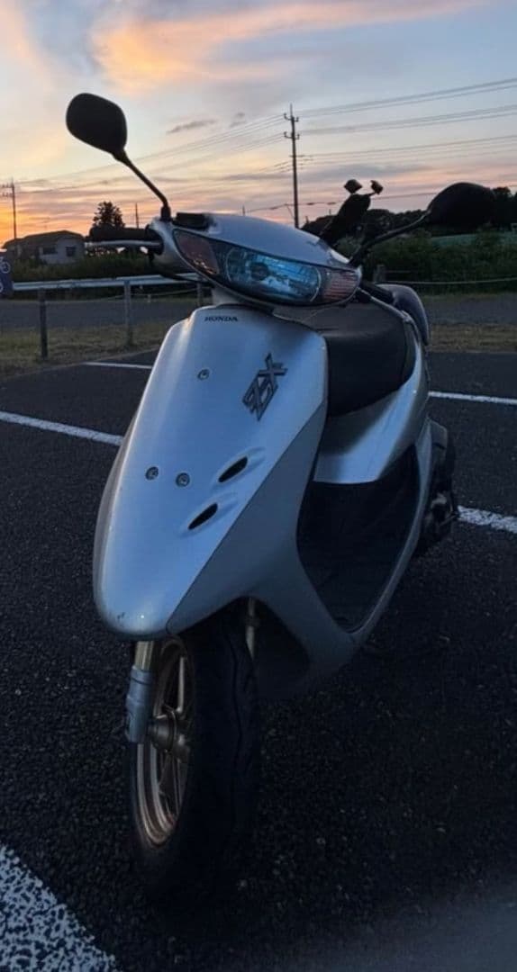 ☆3日限定値下げ☆　ホンダ ライブディオZX(AF35)の純正シルバー外装