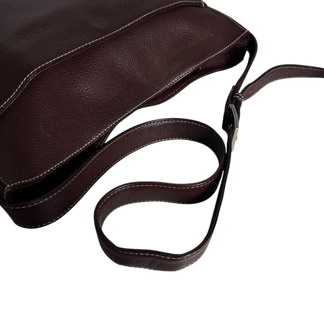 美品ソメスサドル シボ革ショルダーバッグ 斜め掛け A4 ボルドー B0842