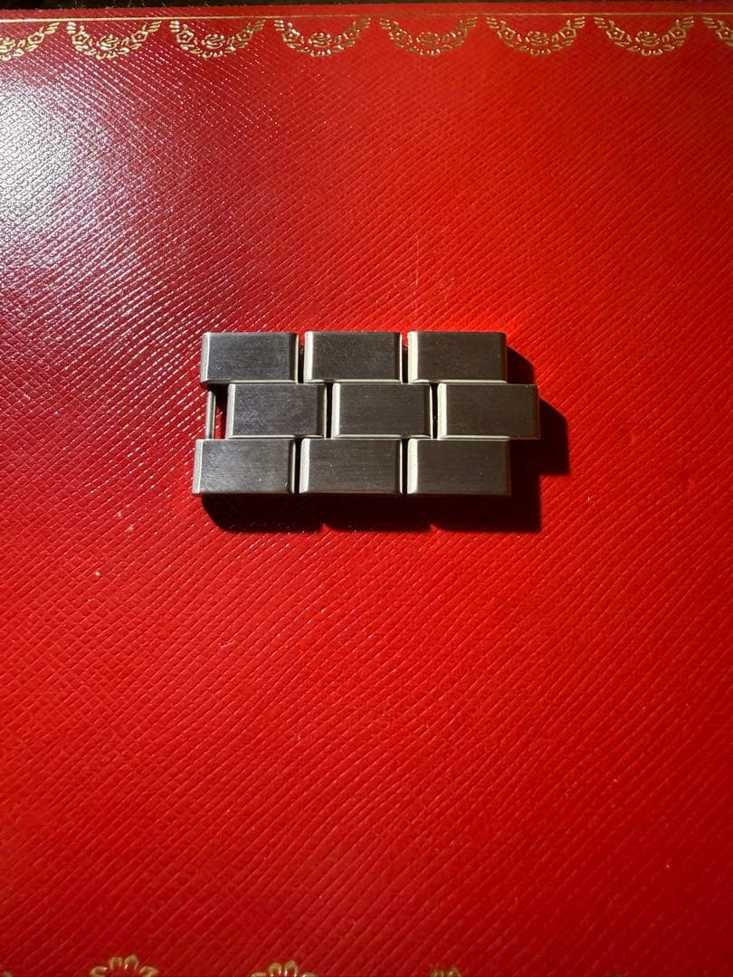 カルティエロードスター　3コマ