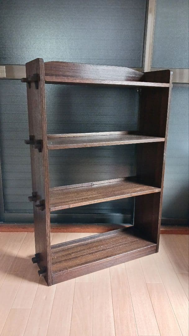 木製くさび形　本棚 4段 チップさん