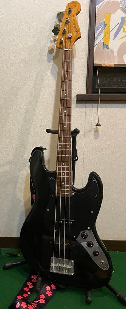 【動作確認済】ジャズベースFendar ピックアップ改造　ストラップ、アンプ付属