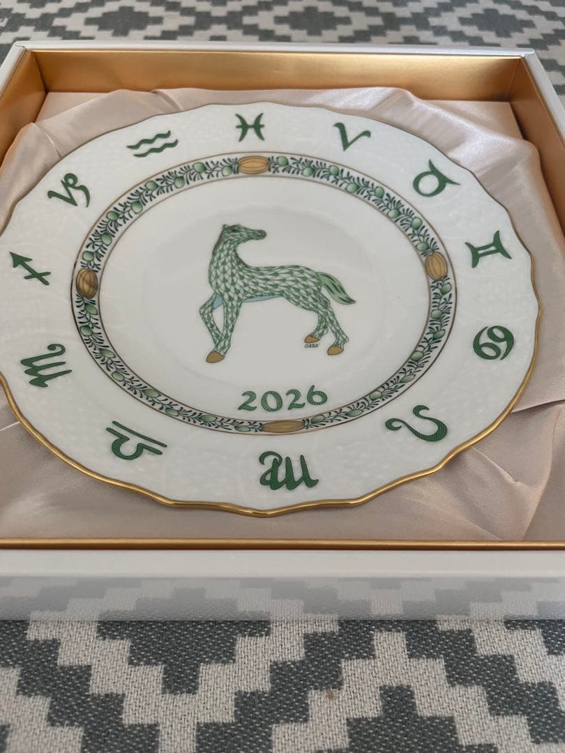 HEREND ヘレンド 2026 イヤーズプレート 馬 干支 ハンドペイント皿