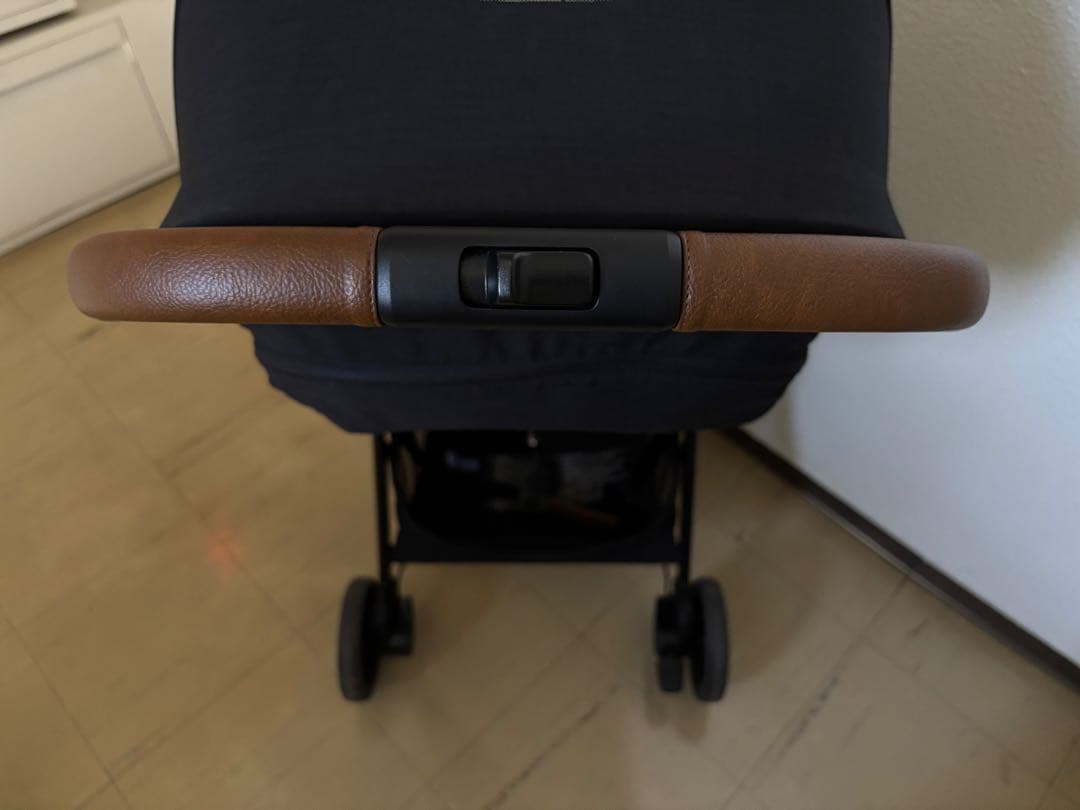 nuna trvl ブラック