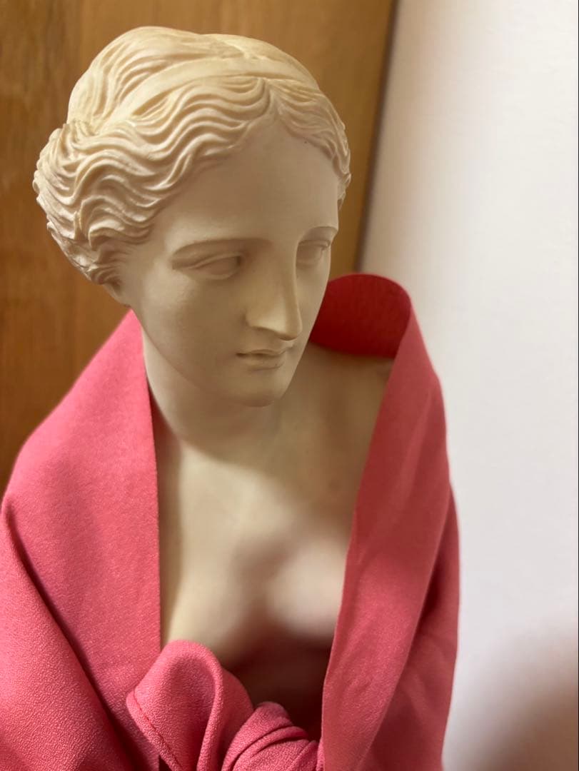 ミロのヴィーナス　彫像　台座付き　美術品