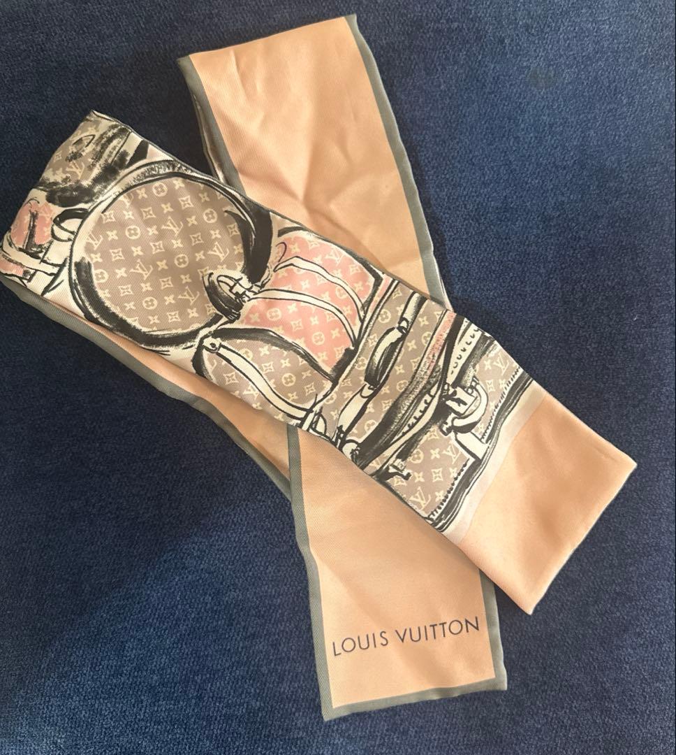 LOUISVUITTONバンドーモノグラム/トランクシルクリボンスカーフピンク