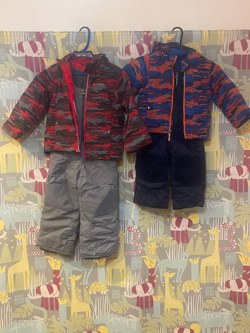 子供用スキーウェア2着セット 赤・グレー迷彩、オレンジ•青迷彩