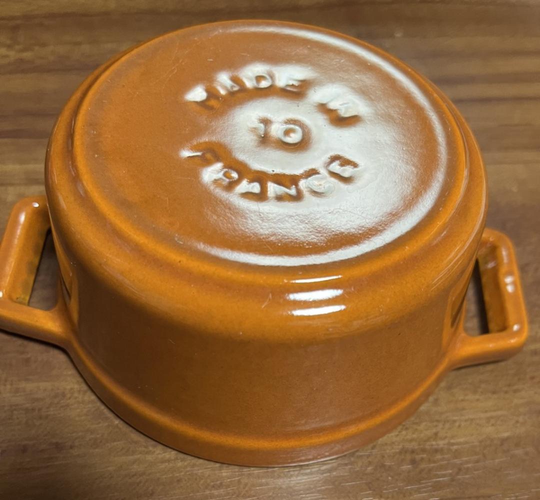 4/25まで【正規品】STAUB ココットラウンド10cm シナモン 1個　送A