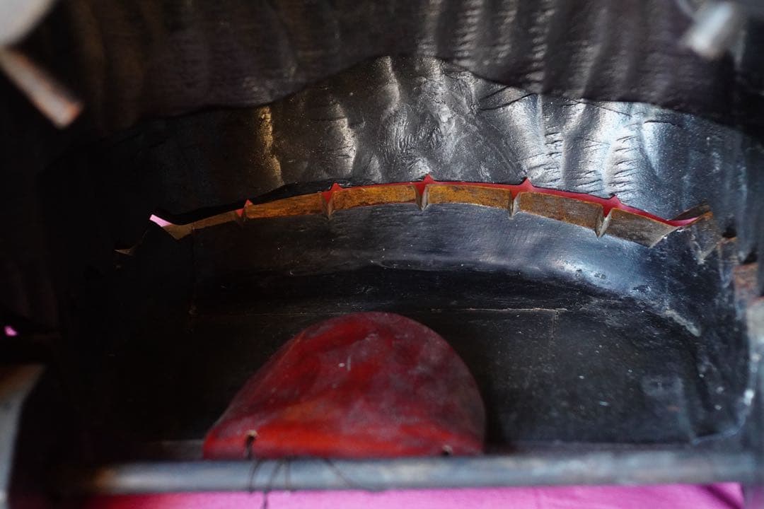 み*く様 【獅子頭　漆塗り・金箔貼り】木彫　彫刻　獅子舞　民藝　骨董品　時代物